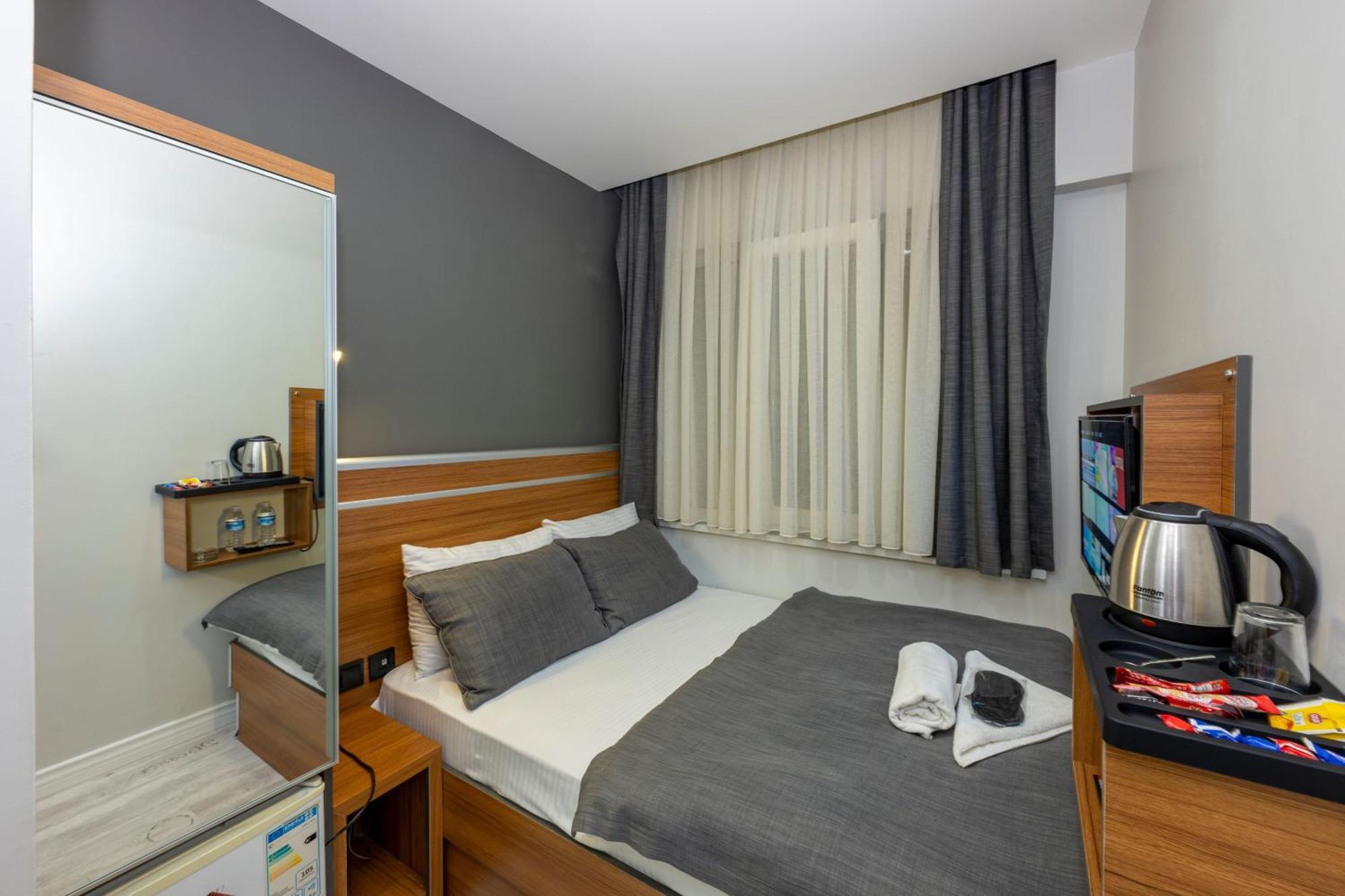 Mayza Otel อิสตันบูล ภายนอก รูปภาพ