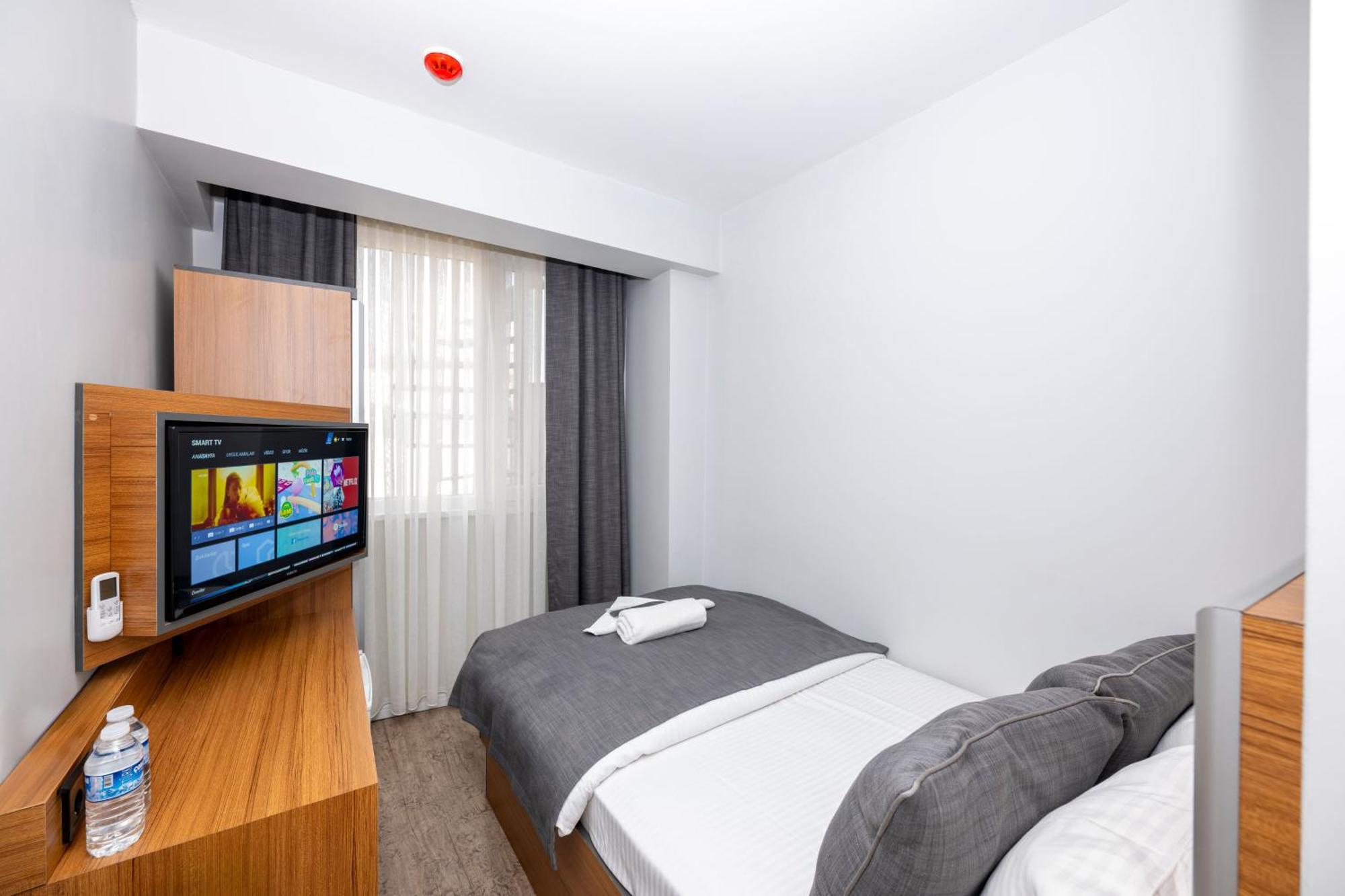 Mayza Otel อิสตันบูล ภายนอก รูปภาพ