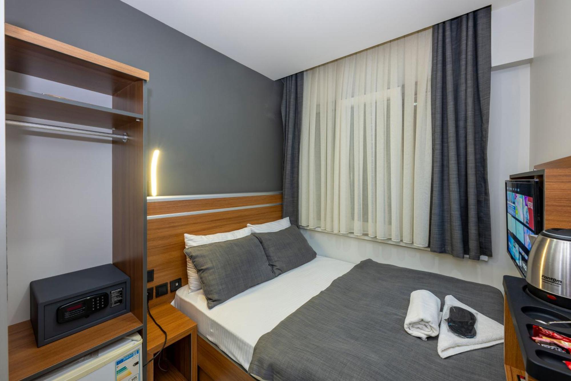 Mayza Otel อิสตันบูล ภายนอก รูปภาพ